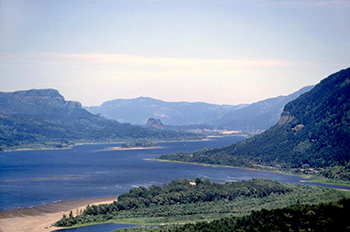 columbia gourge on an ok day