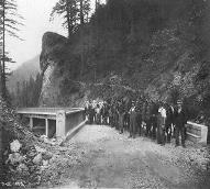 historic photo of horse teams working on Toothrock viaduct