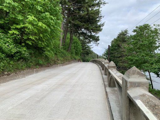 Image of entering the west viaduct from the westbound direction on the Historic Columbia River Highway after restoration work.