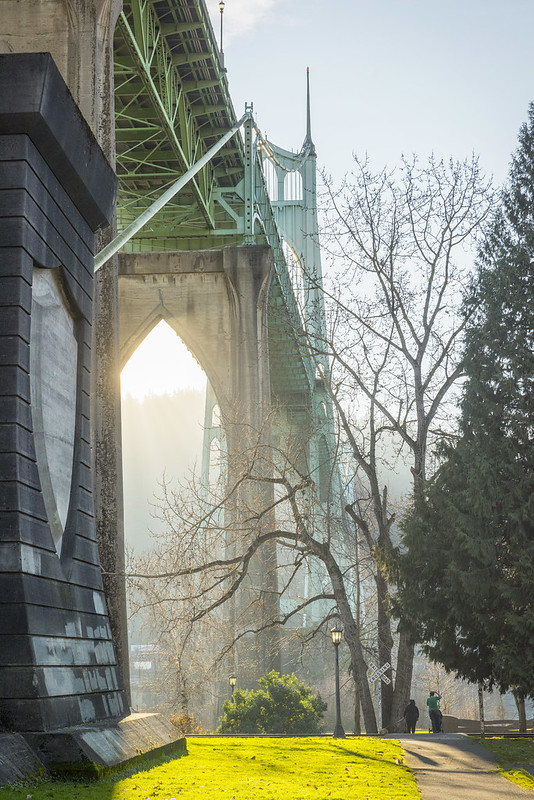 St Johns Bridge on a foggy morning