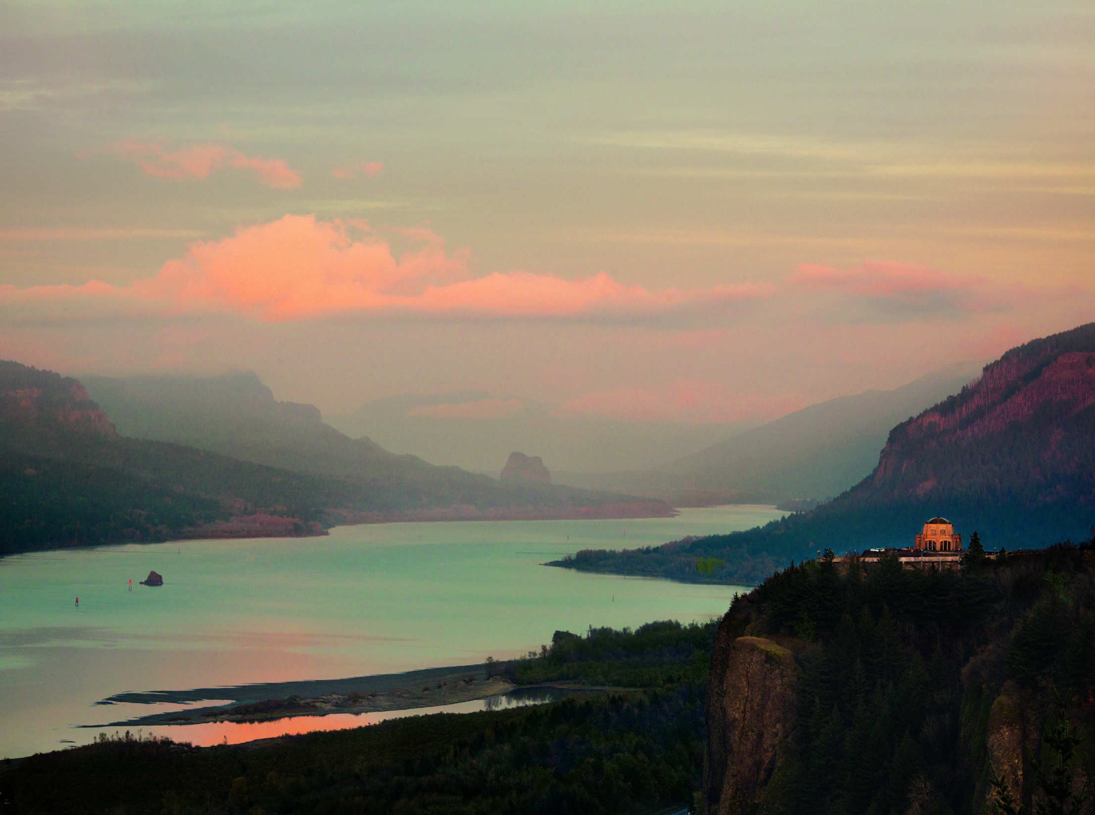 columbia-gorge-scenic-view.jpg