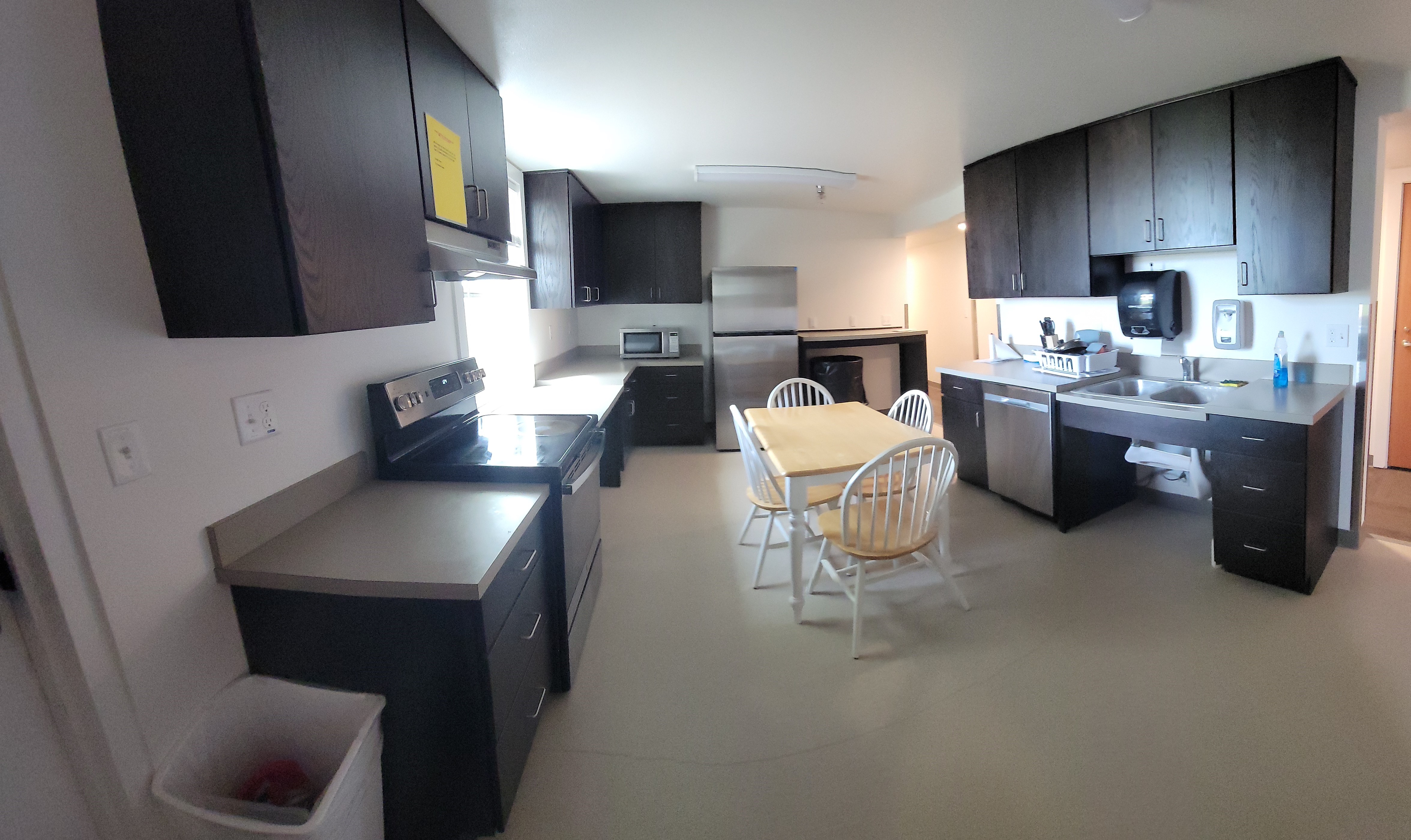 5028 KITCHEN.jpg