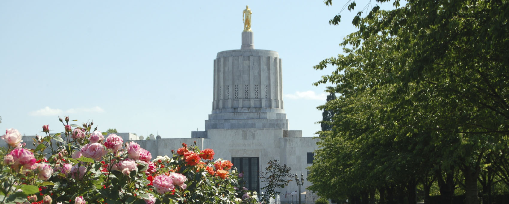 Picture of Oregon Capitol building